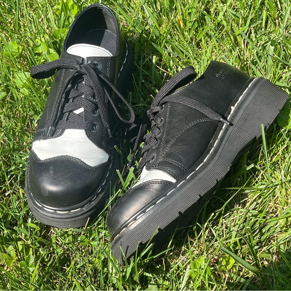 Vintage made in england platform leather doc marten oxfords